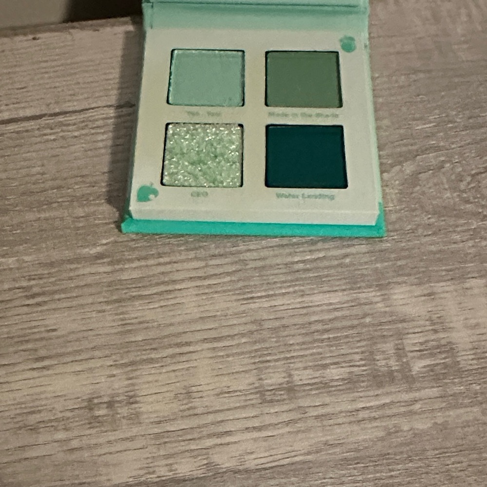NWOT Colourpop Green Eyeshadow Palette